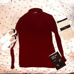 Mossimo turtleneck lightweight sweater.